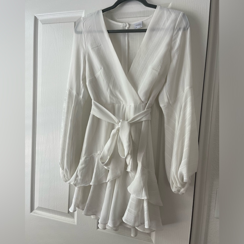 Selfie Leslie White Mini Long Sleeve Dress